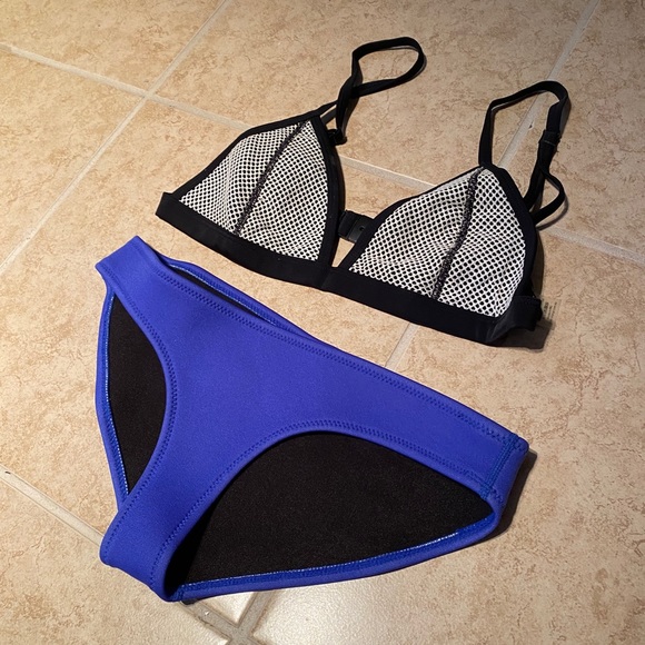 TRIANGL BATHING SUIT SET - Picture 1 of 4